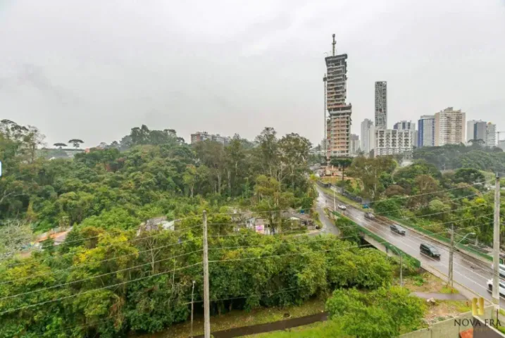 2-bedroom apartment with a park view in Curitiba — photo 15