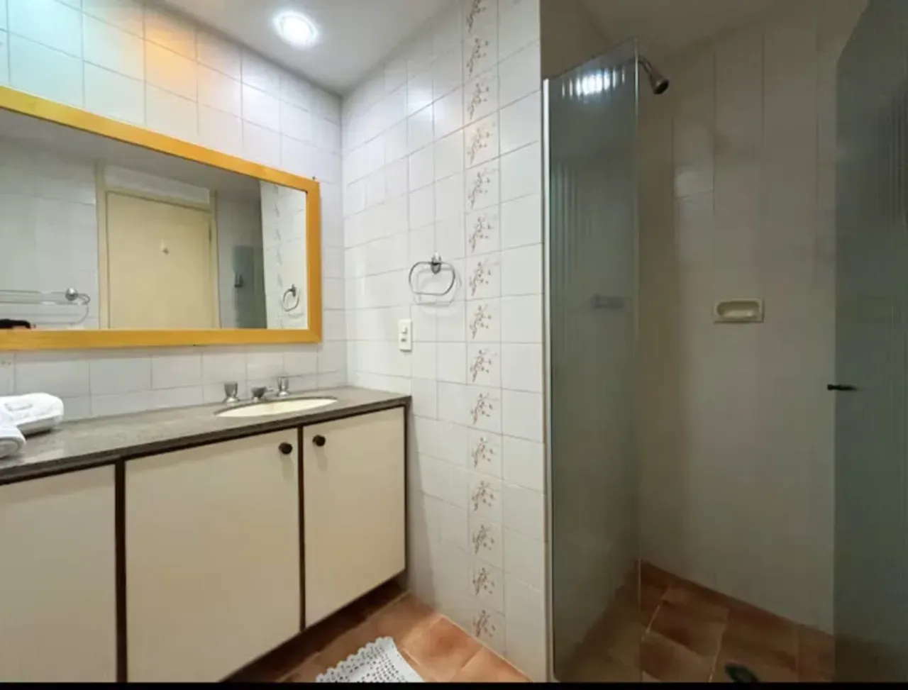 Apartamento mobiliado com cozinha fechada e 120 m² — photo 15