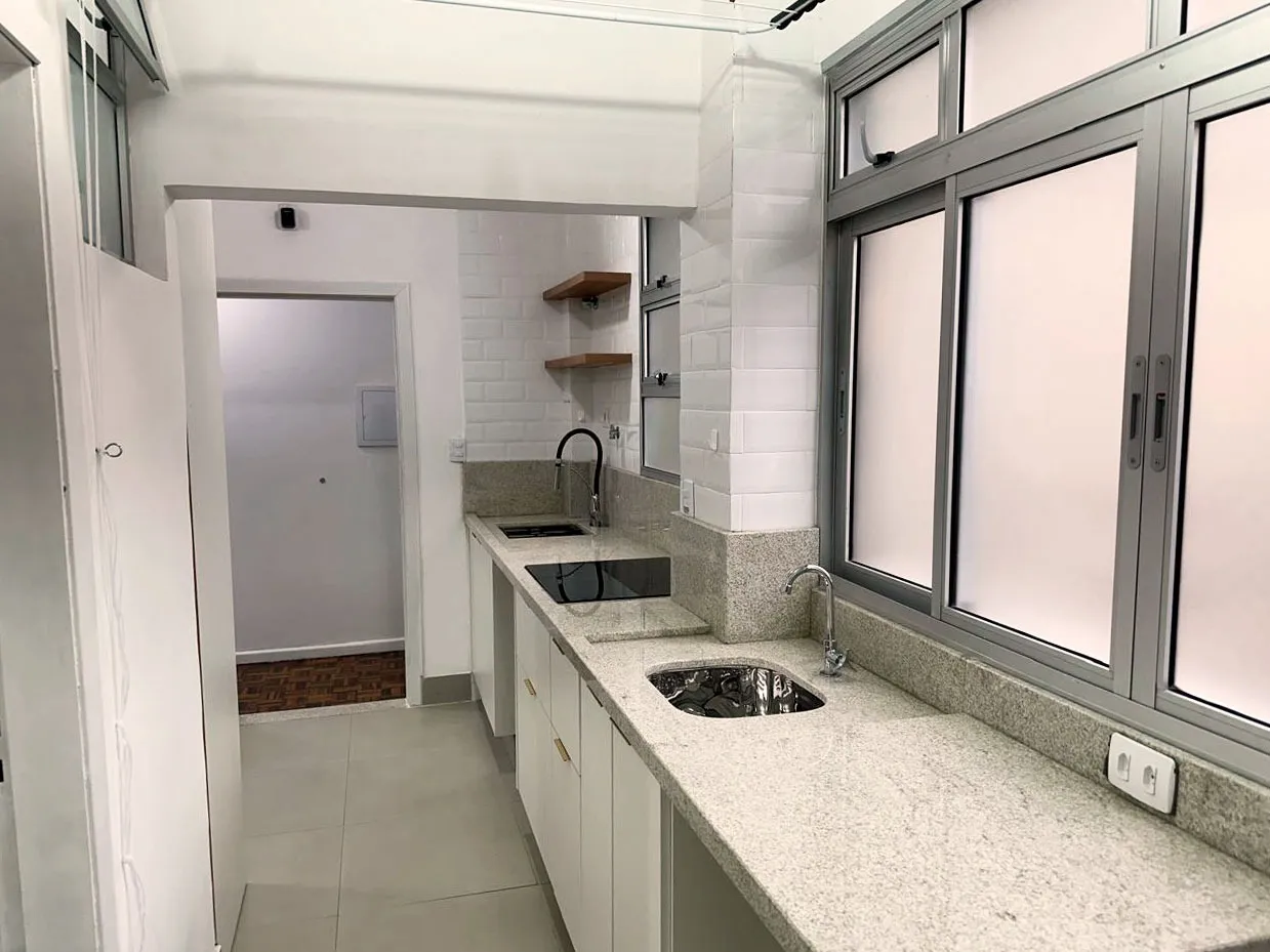 3-bedroom apartment with a walk-in closet — photo 11