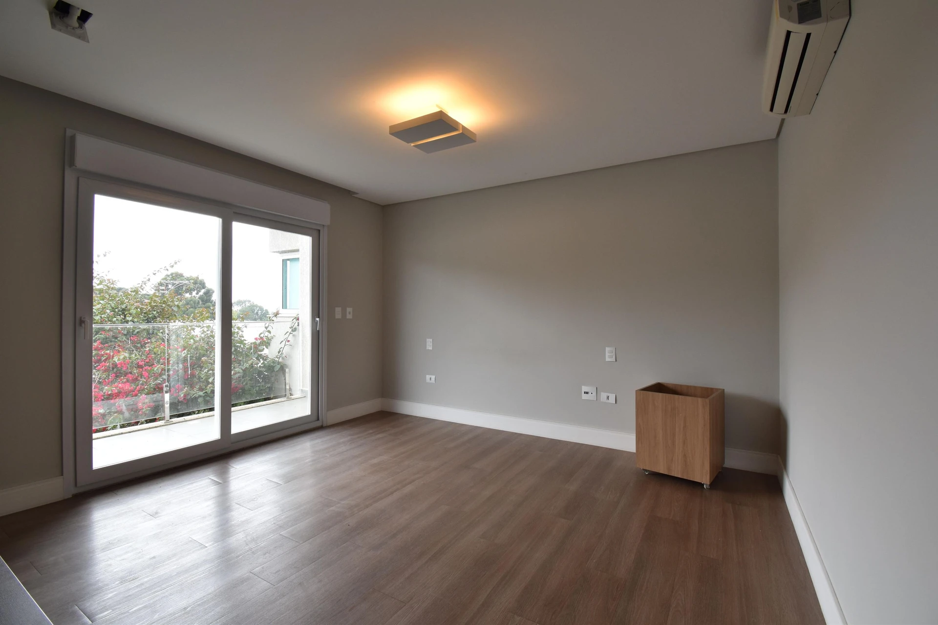 House, 411 m², with a bathtub — photo 33