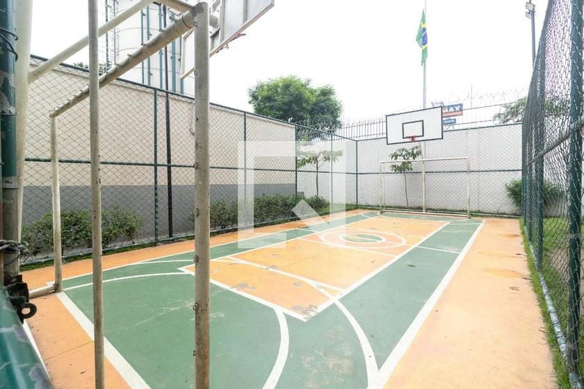 2-bedroom apartment in a building with a gym — photo 28