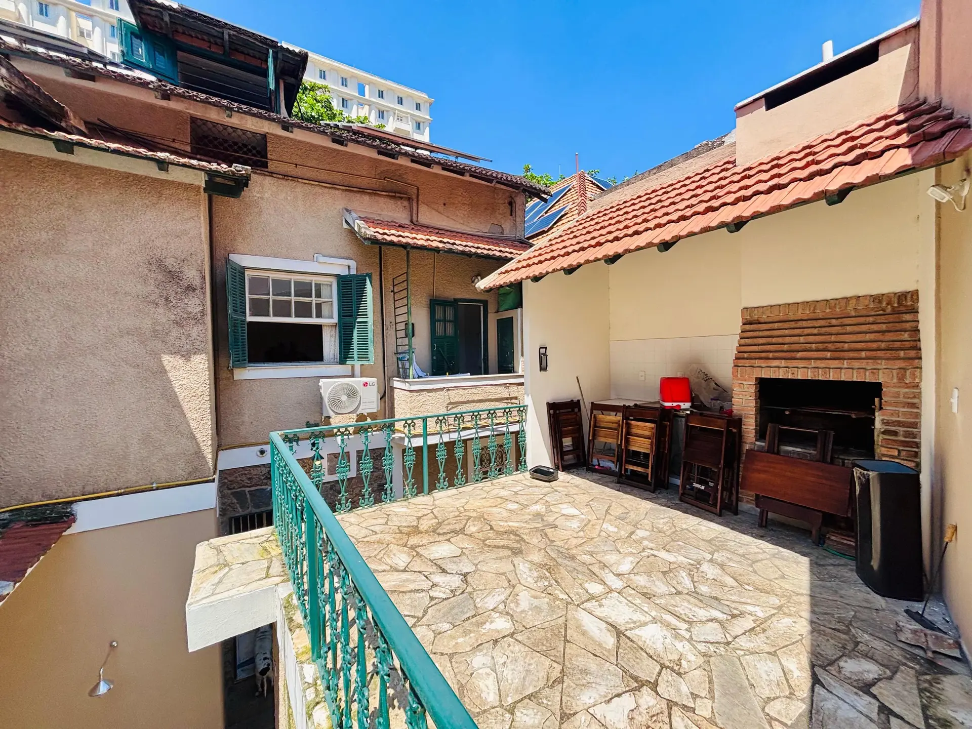 Furnished house, 380 m², with a grill on the balcony — photo 34