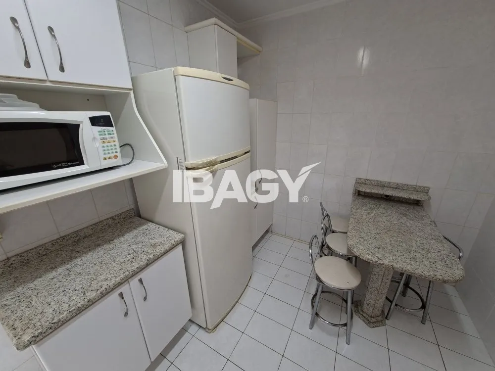 Apartamento amueblado con 3 dormitorios, 117 m² y 2 baños — photo 5