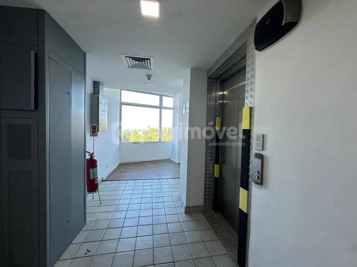629 m² apartment with a separate kitchen and 3 bathrooms — photo 31