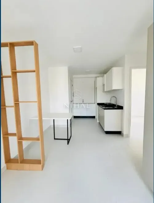 Apartamento de 2 quartos com sacada e cozinha integrada — photo 3