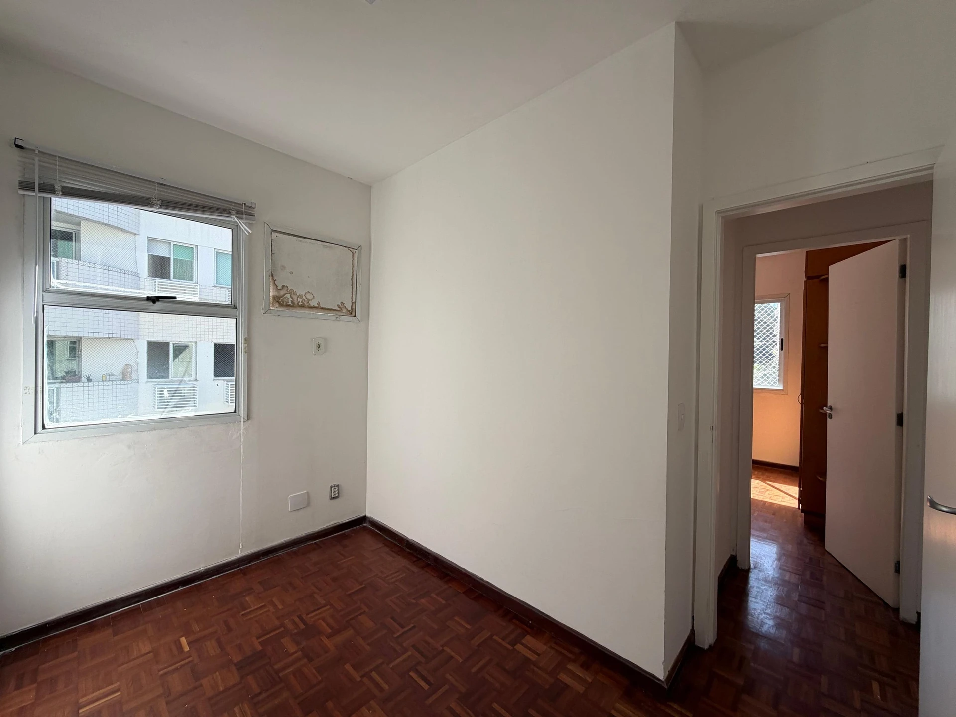 Apartamento de 3 dormitorios con 1 plaza, cocina cerrada — photo 35