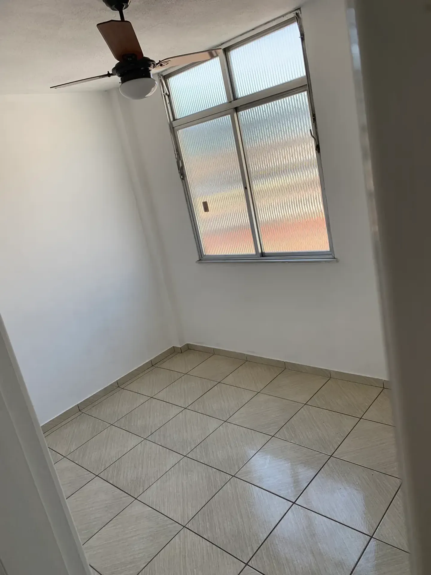 49 m² apartment with 2 bedrooms and a closed kitchen — photo 3
