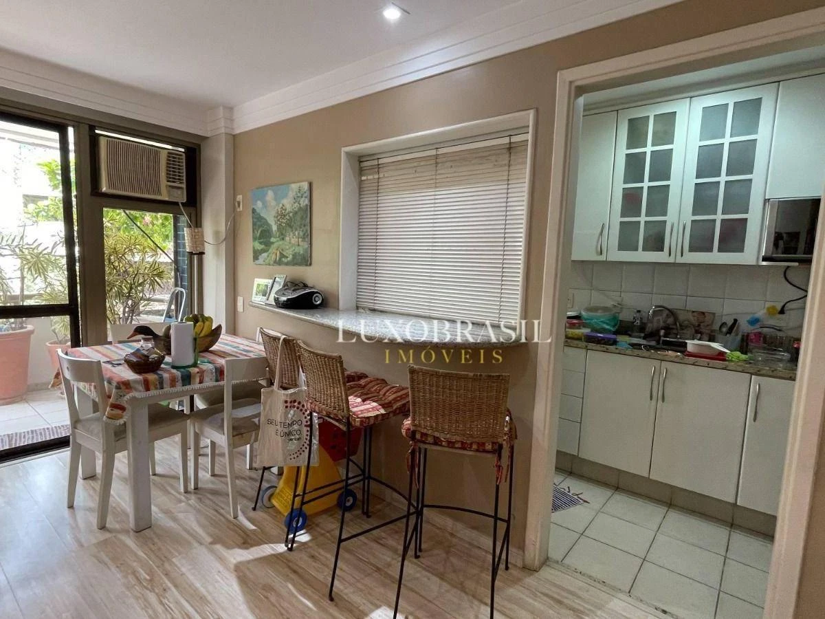 Furnished 3-bedroom apartment with 3 bathrooms — photo 14