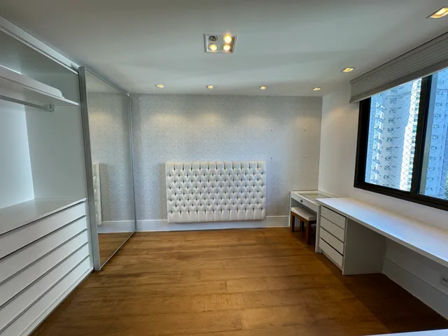 Apartamento com 3 dormitórios e varanda envidraçada — photo 7