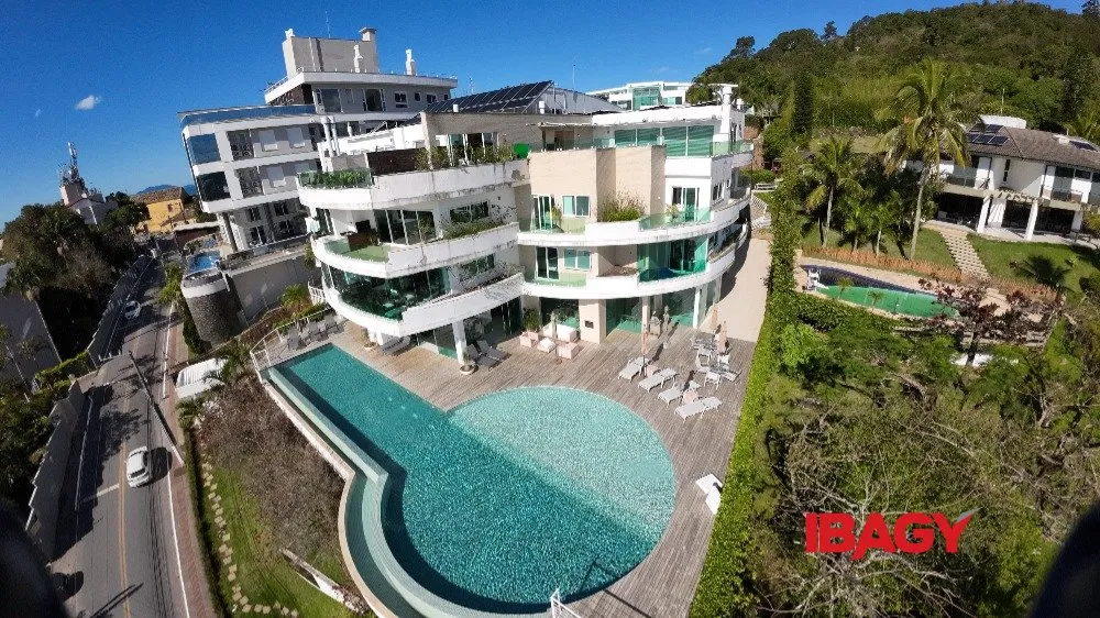Furnished 454 m² apartment with a gourmet balcony — photo 35