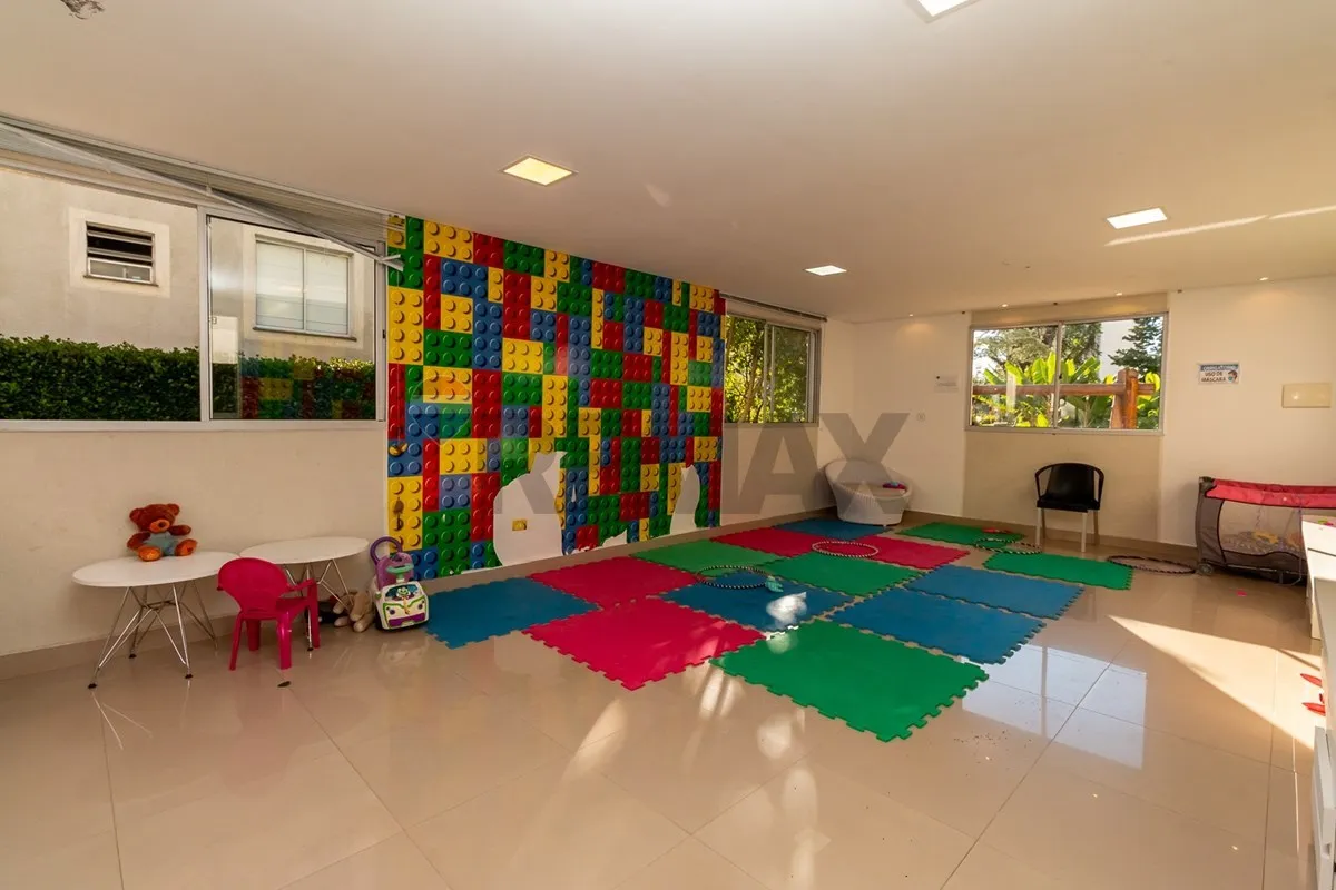 2-bedroom apartment with a home office in Curitiba — photo 29