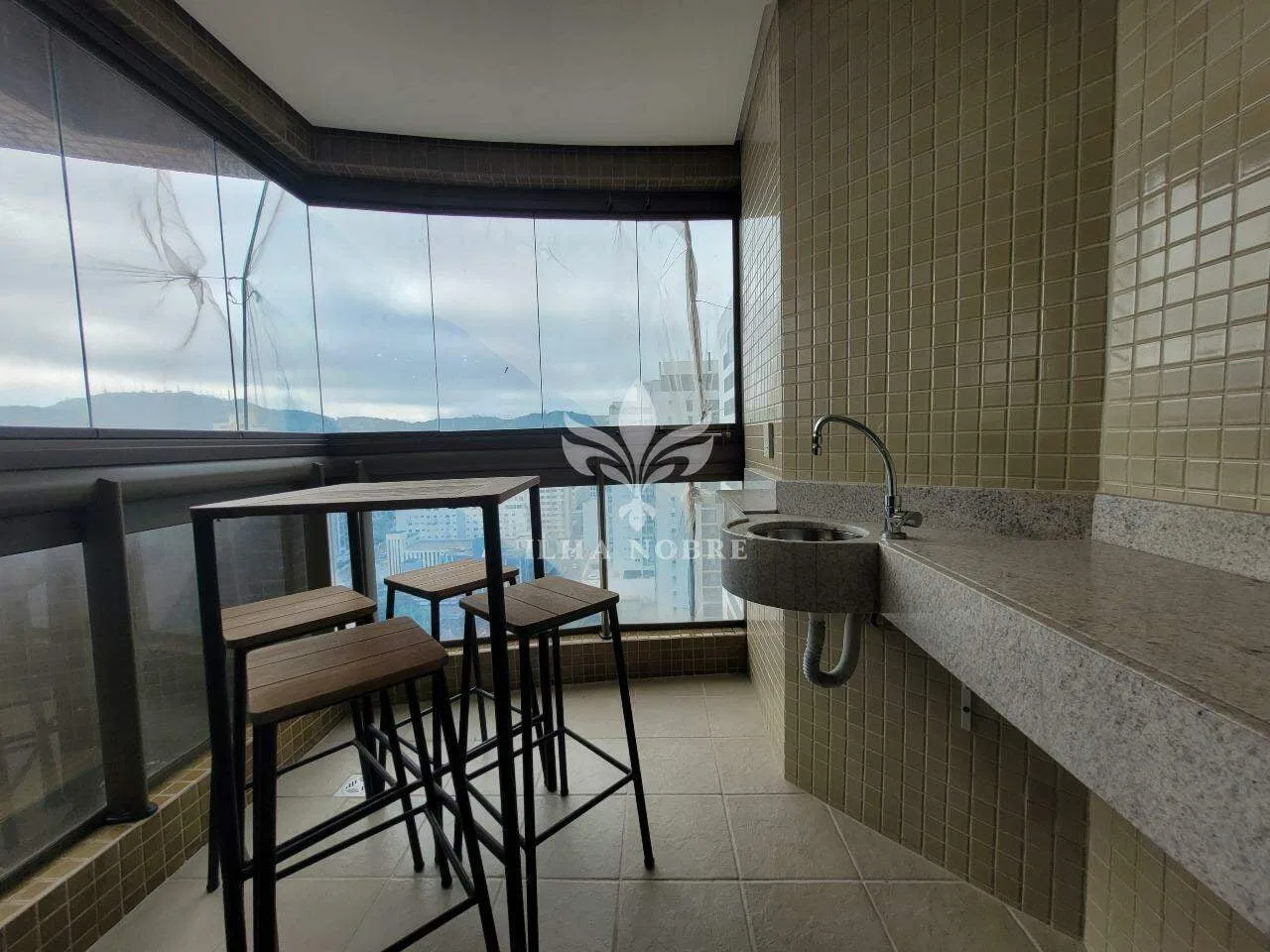 Furnished 2-bedroom apartment with 80 m² and a balcony