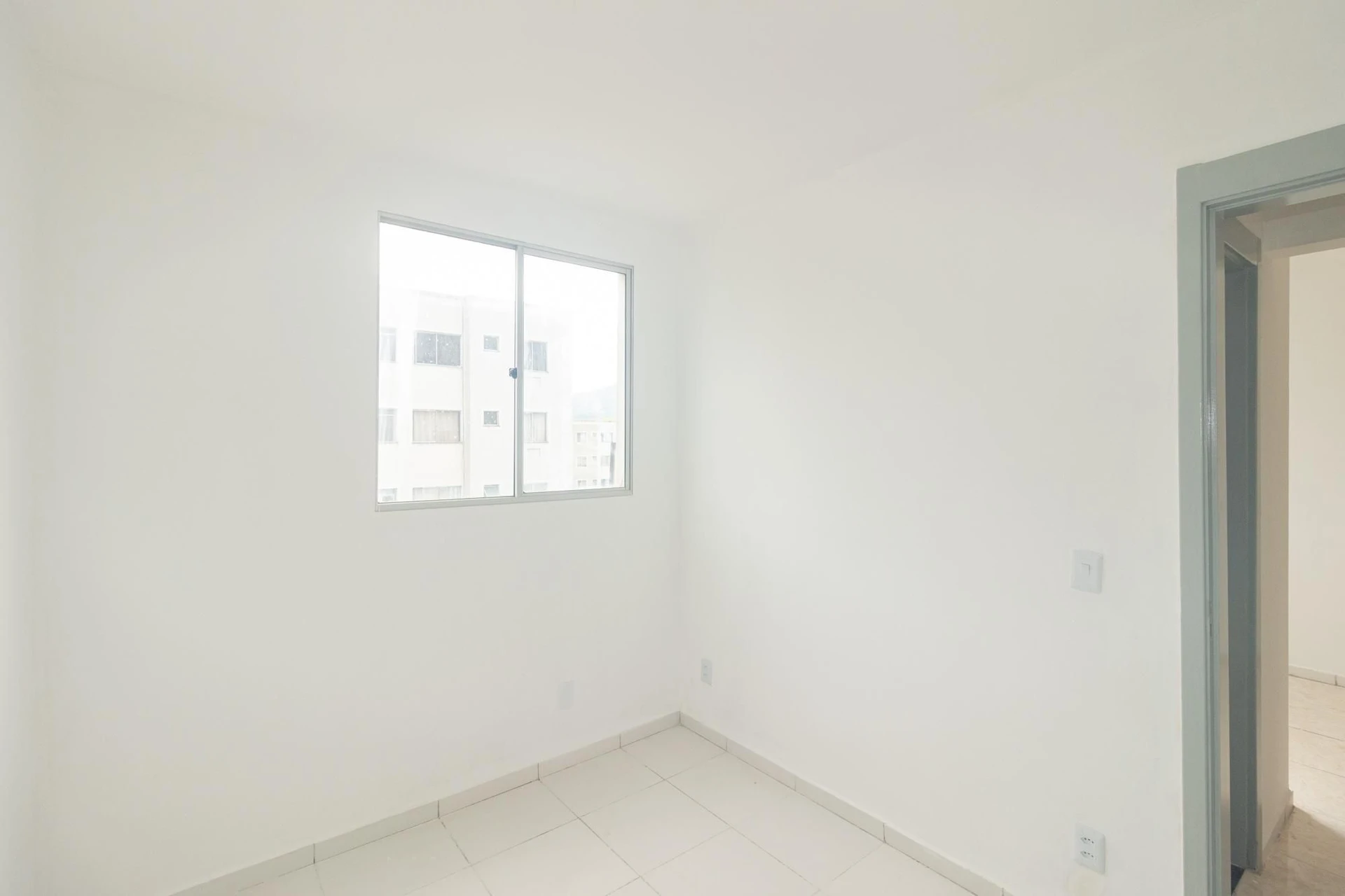 Unfurnished apartment with 2 bedrooms and open-air pool — photo 3