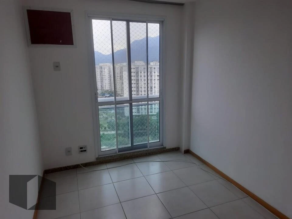 3-bedroom apartment with balcony and city views — photo 25