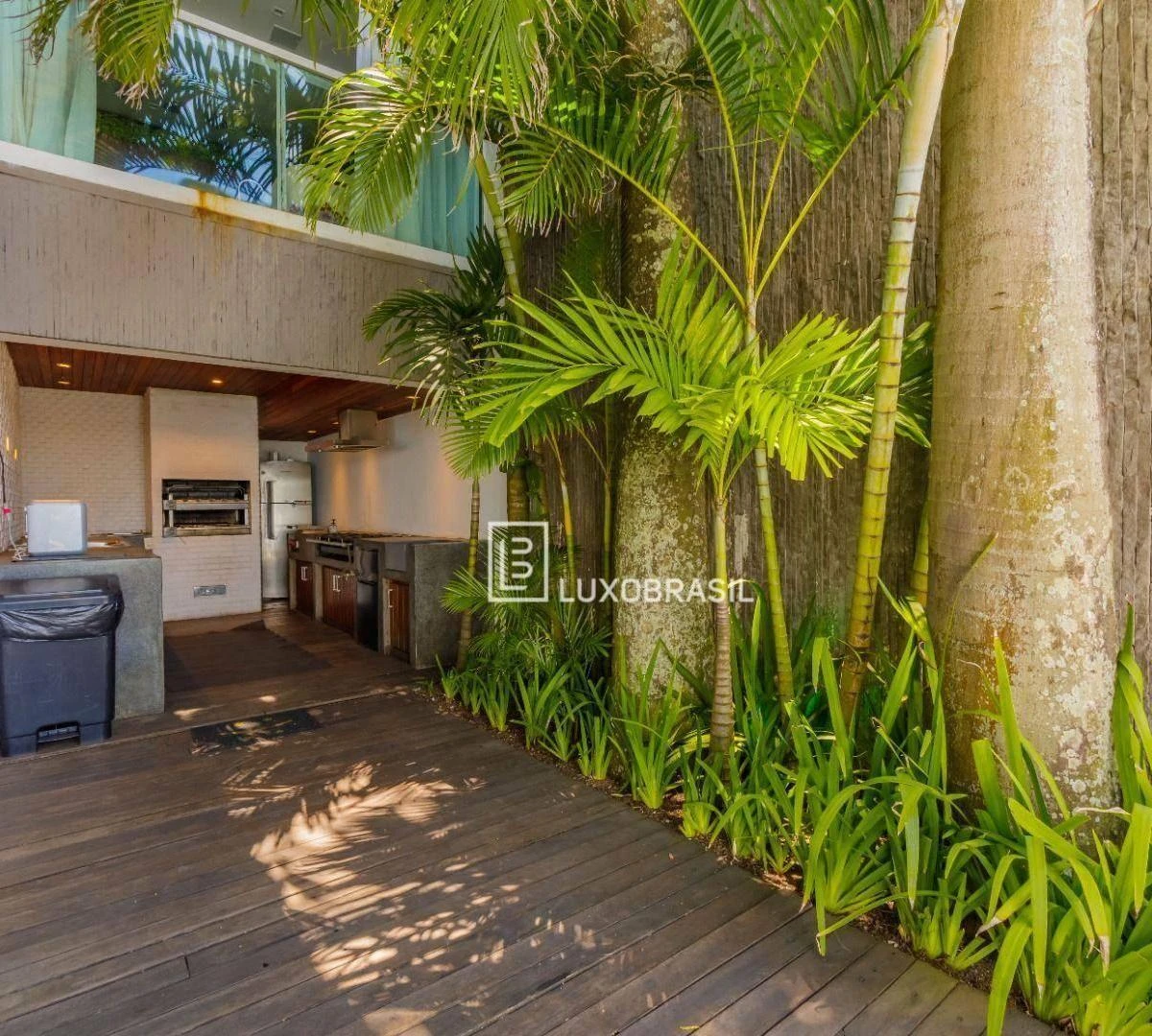 Furnished 800 m² house with 5 en-suite bedrooms — photo 36