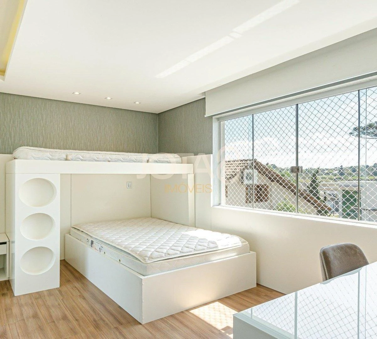 4-bedroom house with a washing machine — photo 7