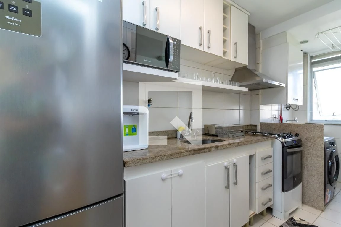 Apartamento mobiliado com 2 quartos, varanda e vaga — photo 6