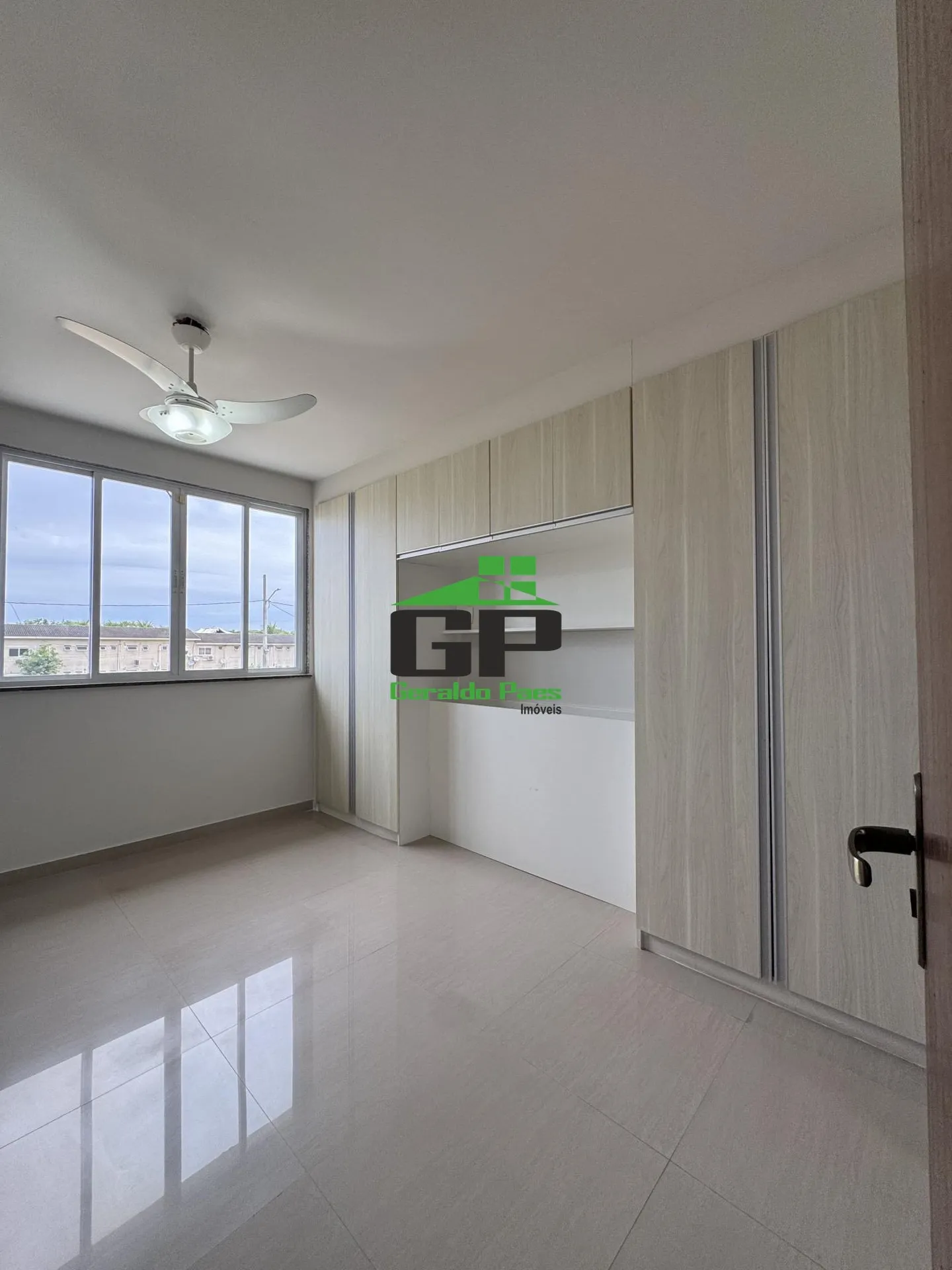 Casa com 5 quartos e 5 banheiros, cozinha fechada — photo 29