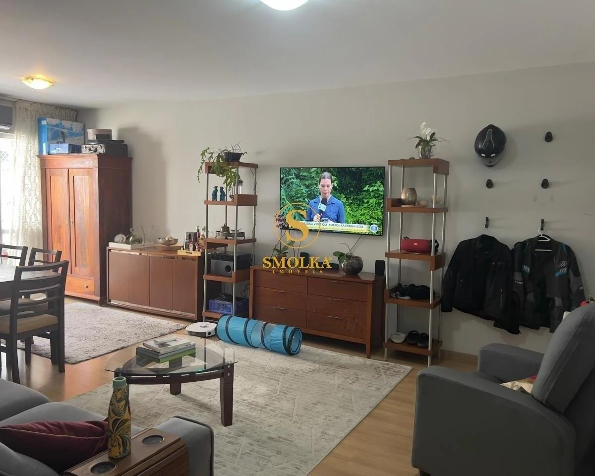 Apartment, 114 m², with wood or laminate floors — photo 4