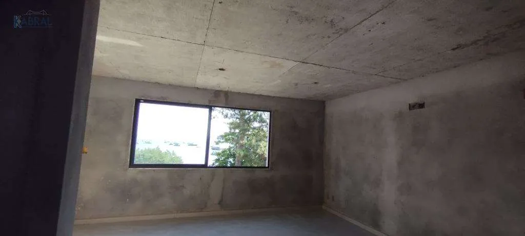 Casa sin amueblar de 635 m² con 3 suites y 10 plazas — photo 7