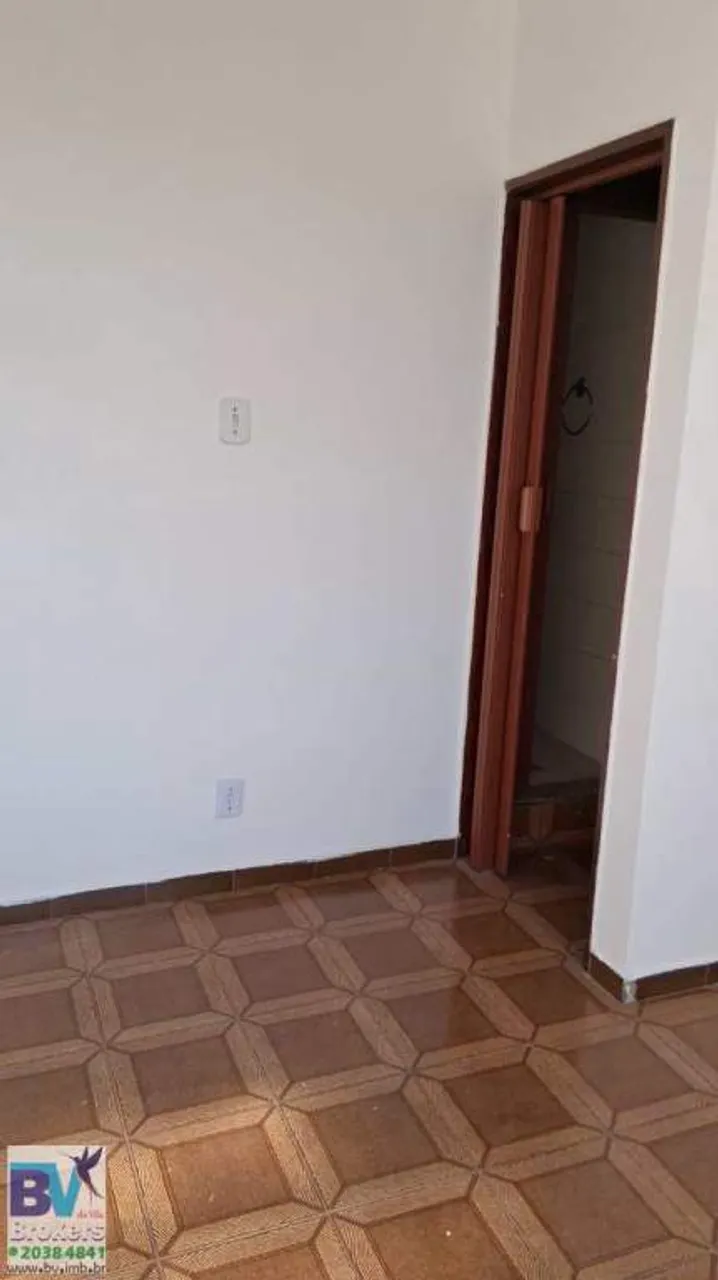 Apartment with 2 bedrooms and a separate kitchen with stove — photo 18