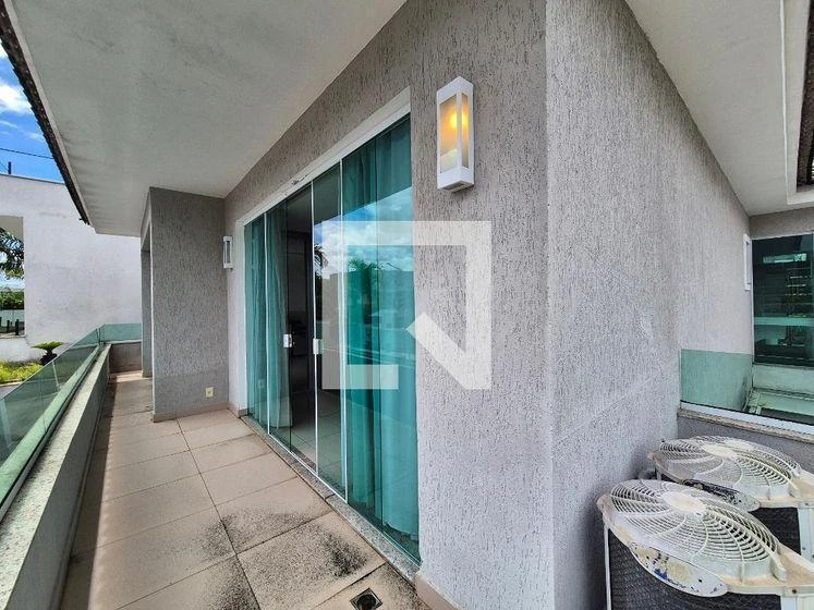 5-bedroom house with a bathtub in Rio de Janeiro — photo 14