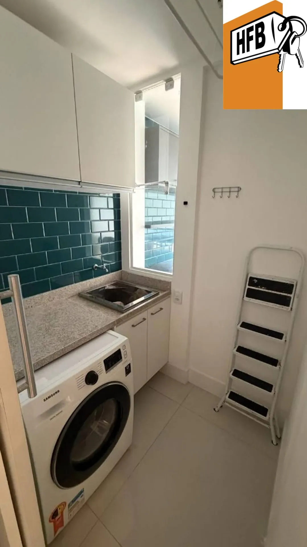 Засклений балкон та 2 спальні: квартира 110 м² — photo 6