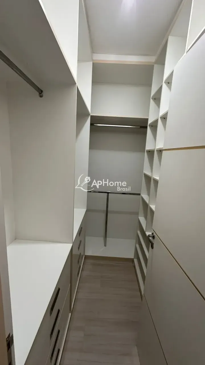 3-bedroom apartment with 4 bathrooms, 150 m² — photo 2