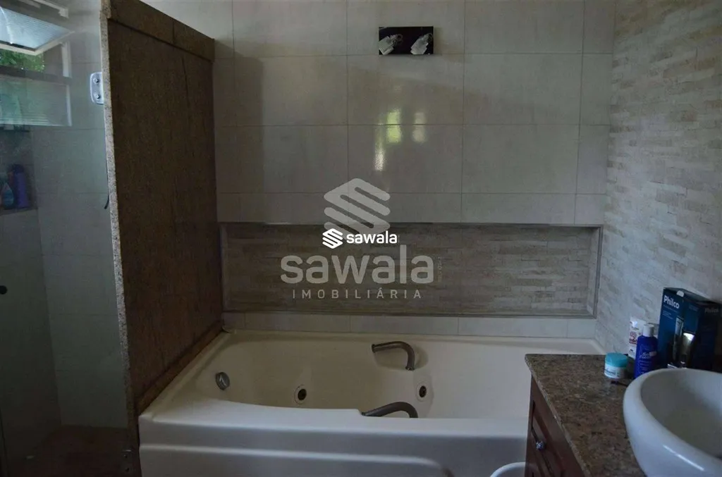 Casa com 4 quartos e 5 banheiros, bem cuidada — photo 8