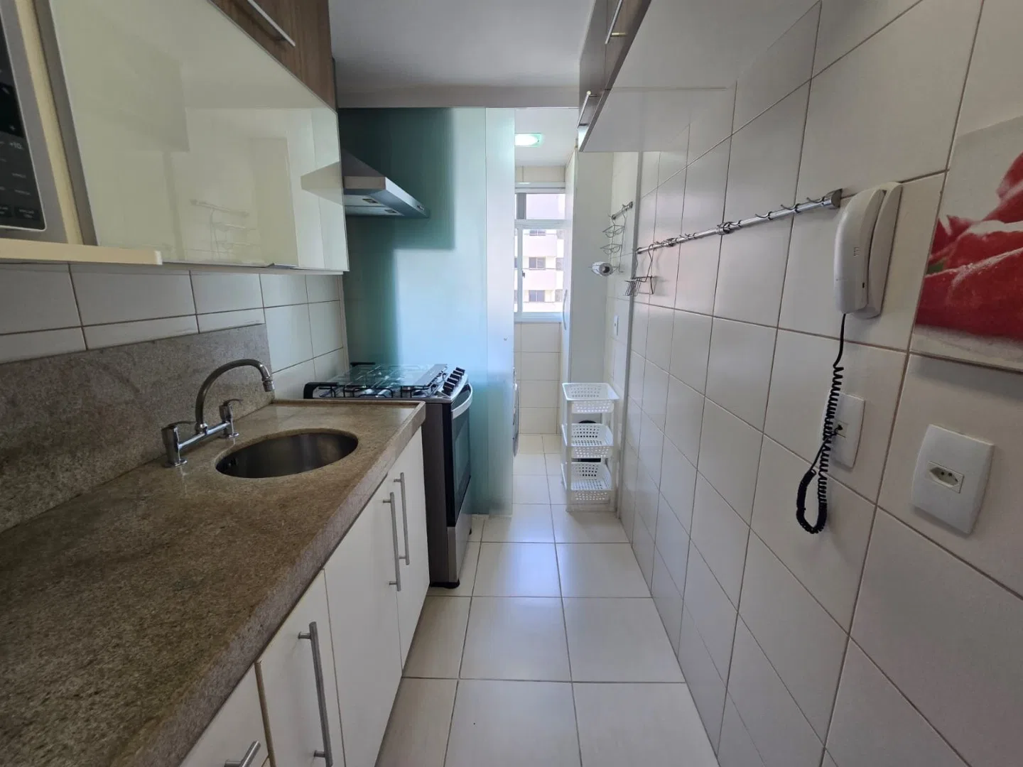Мебльована квартира 65 м² з 2 спальнями і 1 паркомісцем — photo 8