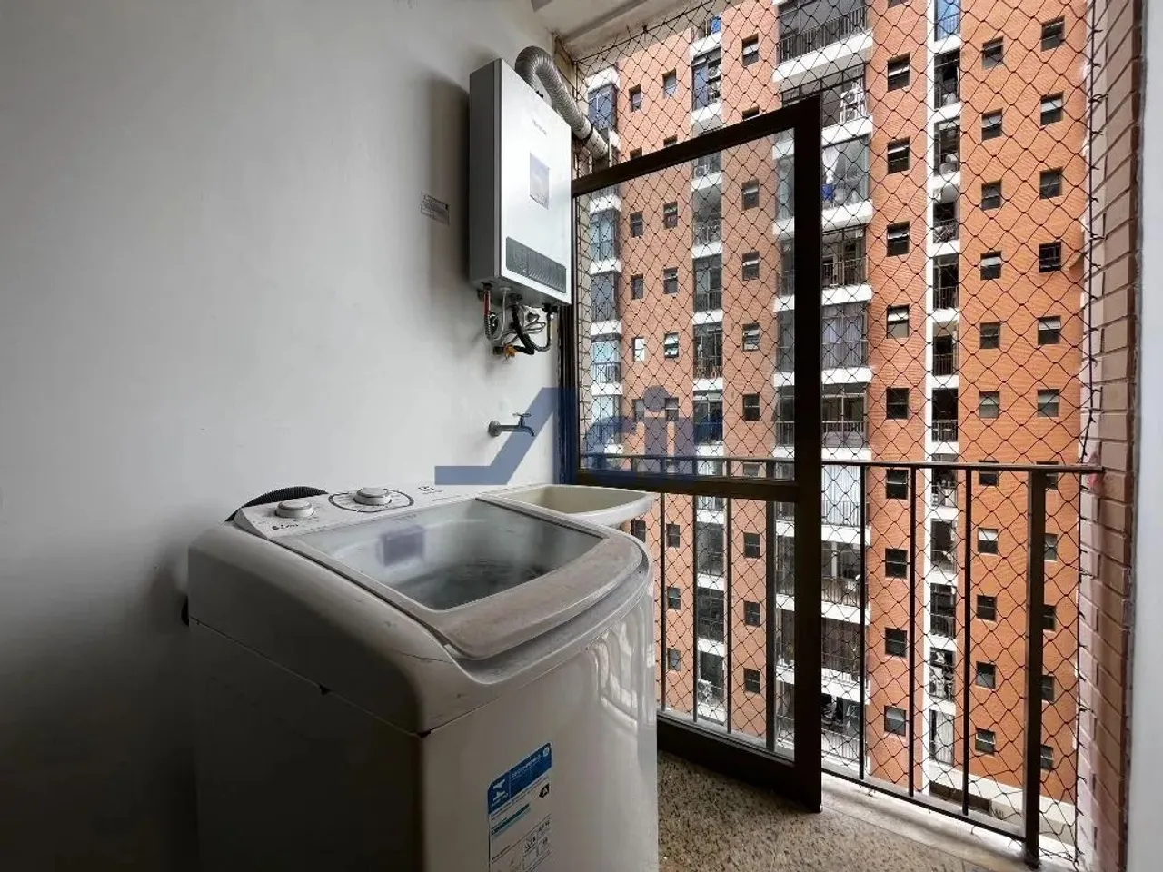 Apartamento com 2 quartos e 2 banheiros, 90 m² — photo 2