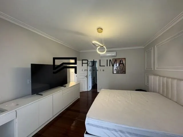 5-bedroom house with a walk-in closet in Rio de Janeiro — photo 28