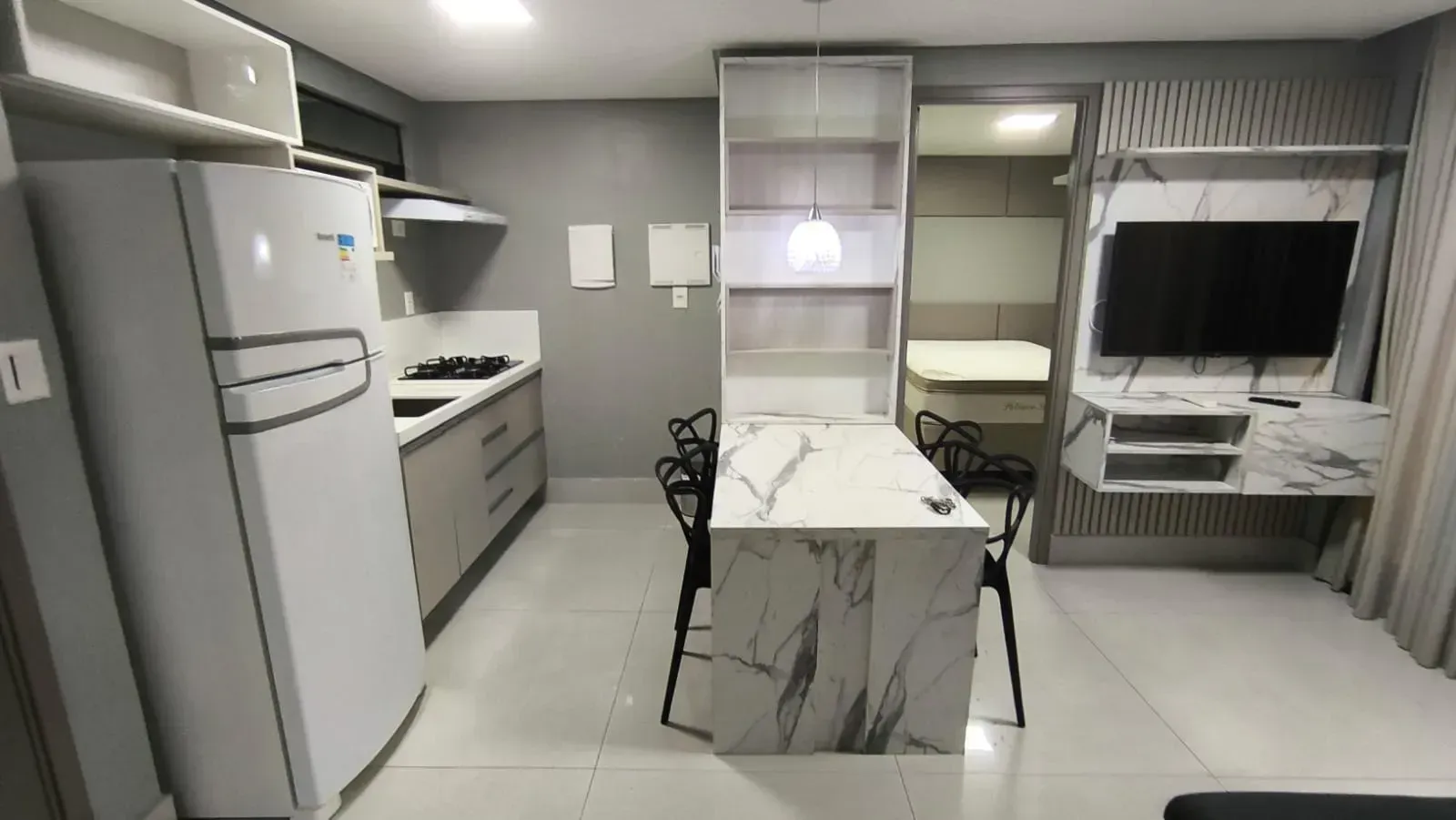 Apartamento mobiliado de 2 quartos em condomínio com piscina — photo 2
