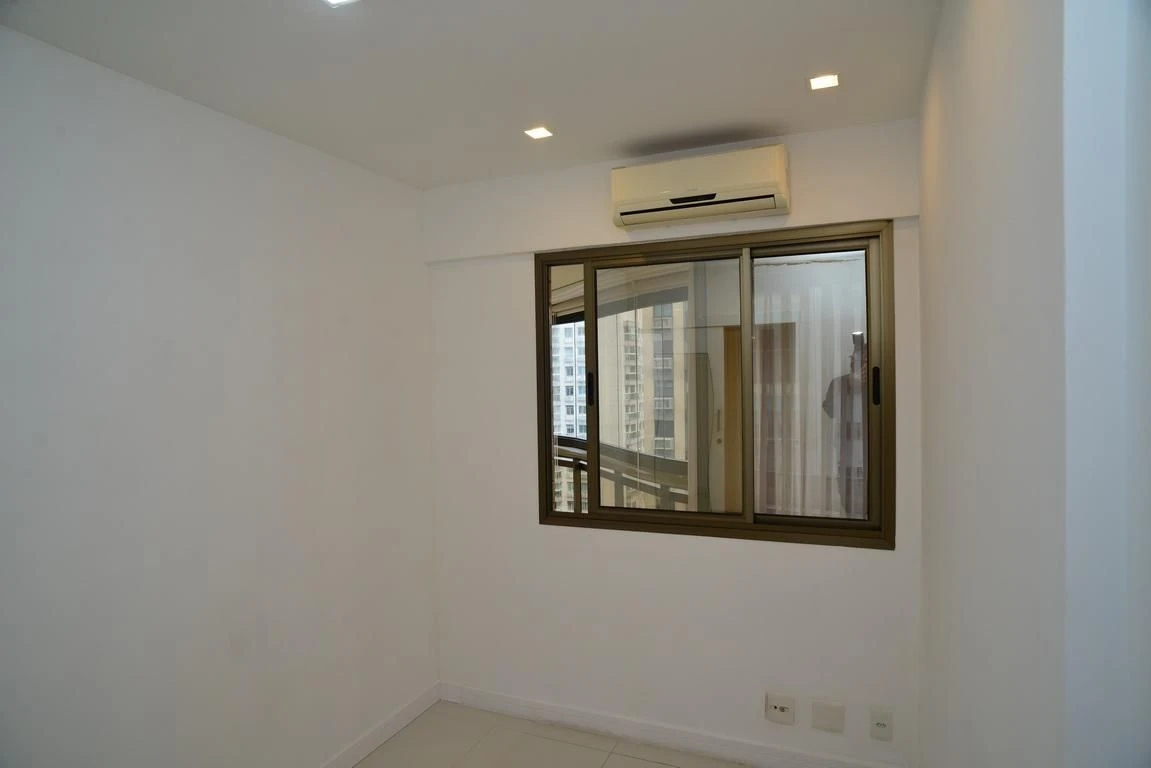 Apartamento, 139 m², com janelas do piso ao teto — photo 26