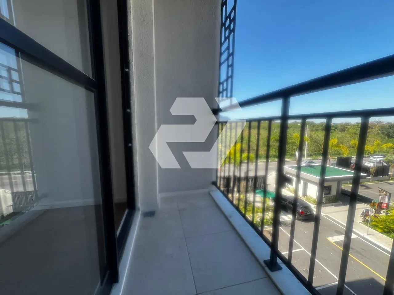 Unfurnished apartment with 2 bedrooms and a balcony — photo 19
