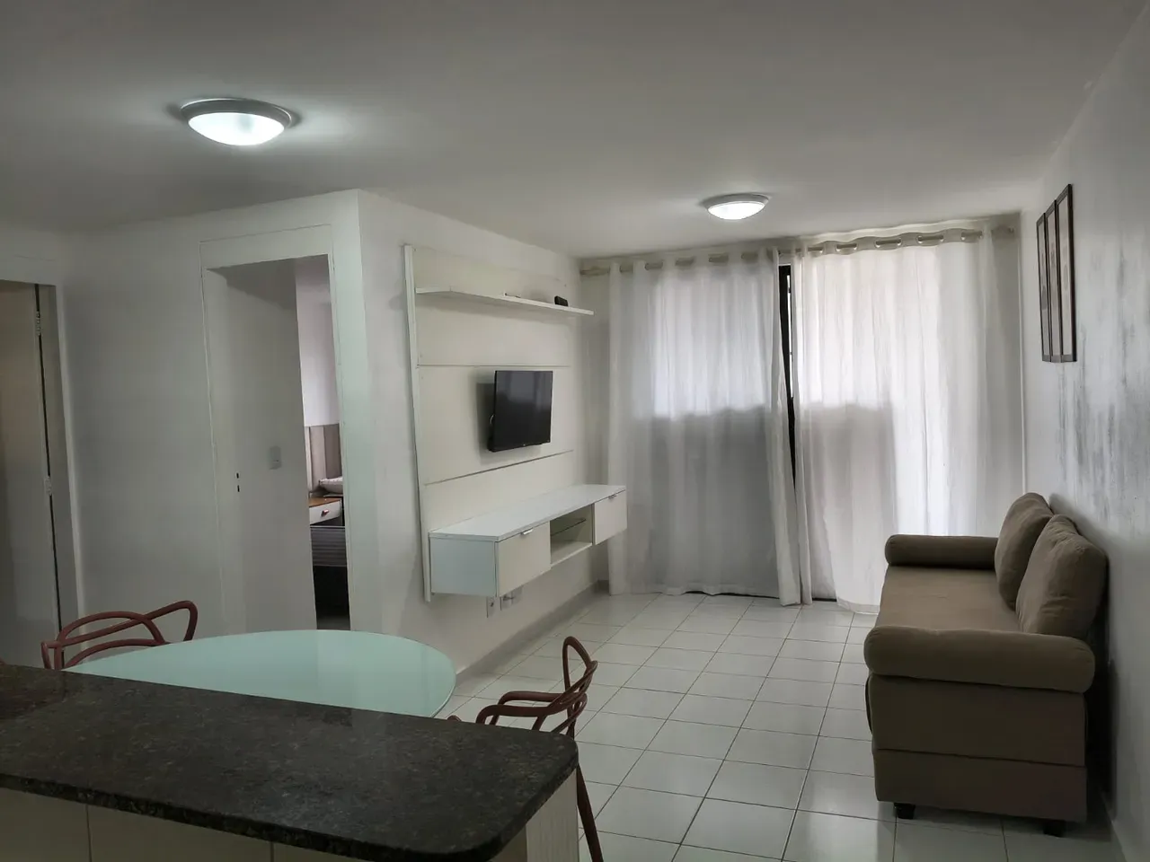 One-bedroom apartment with a washing machine