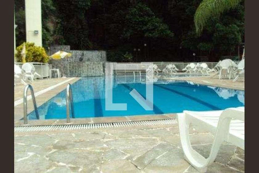 221 m² rental apartment with 4 bedrooms and a balcony — photo 23