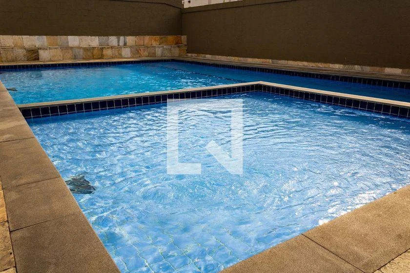 Apartamento de 2 quartos em condomínio com piscina — photo 19