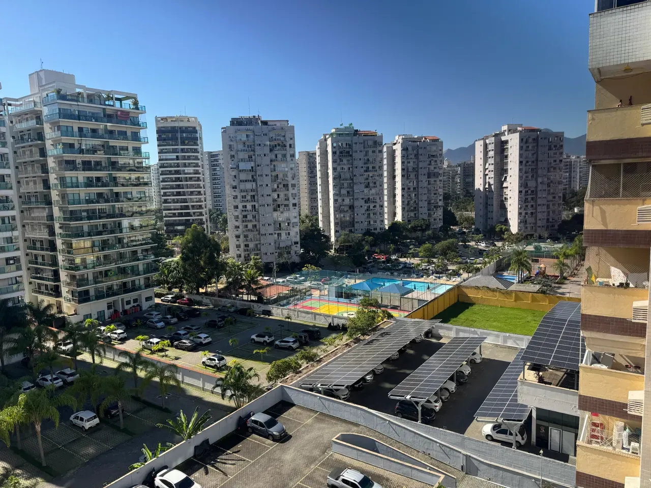Furnished apartment with a balcony and 2 bedrooms — photo 40