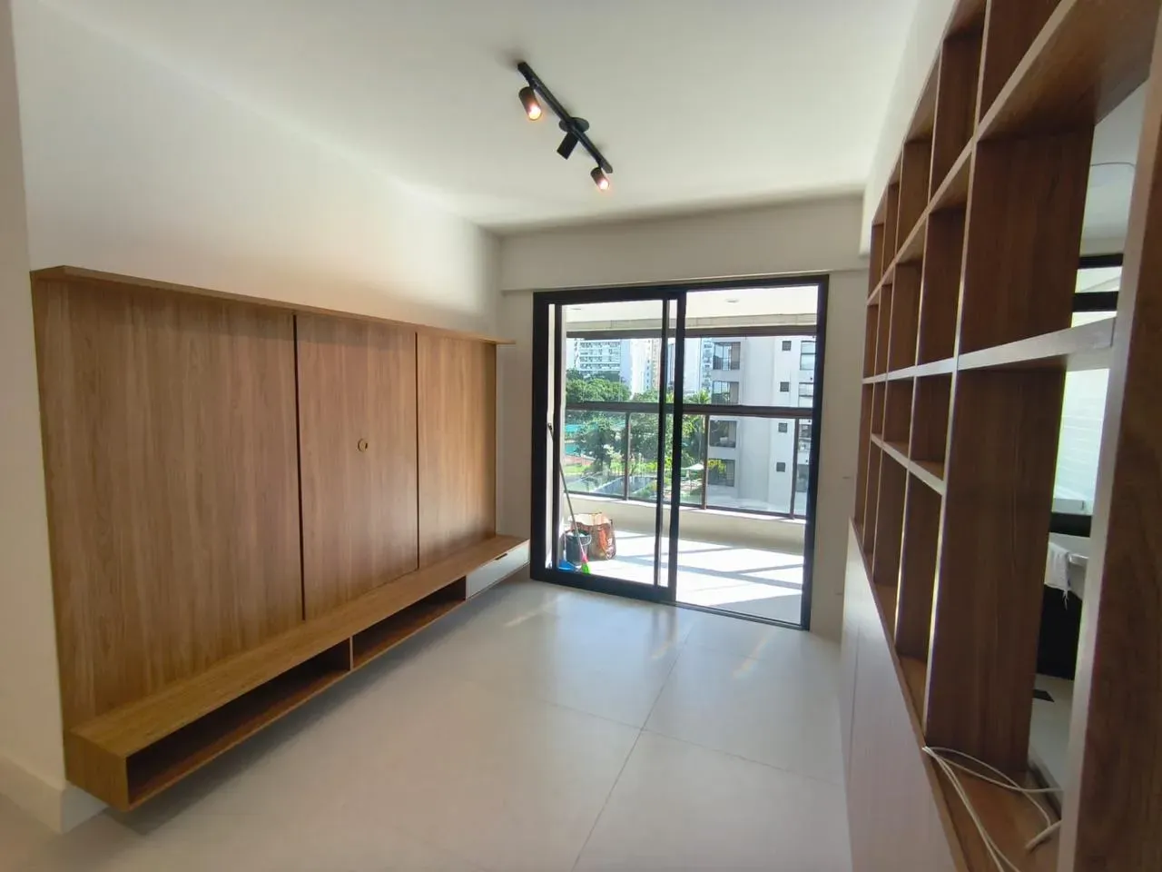 70 m² apartment with 2 bedrooms and a balcony — photo 11