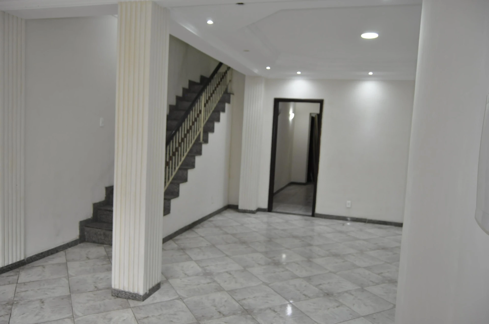 Casa de alquiler con 5 habitaciones y jardín privado — photo 30