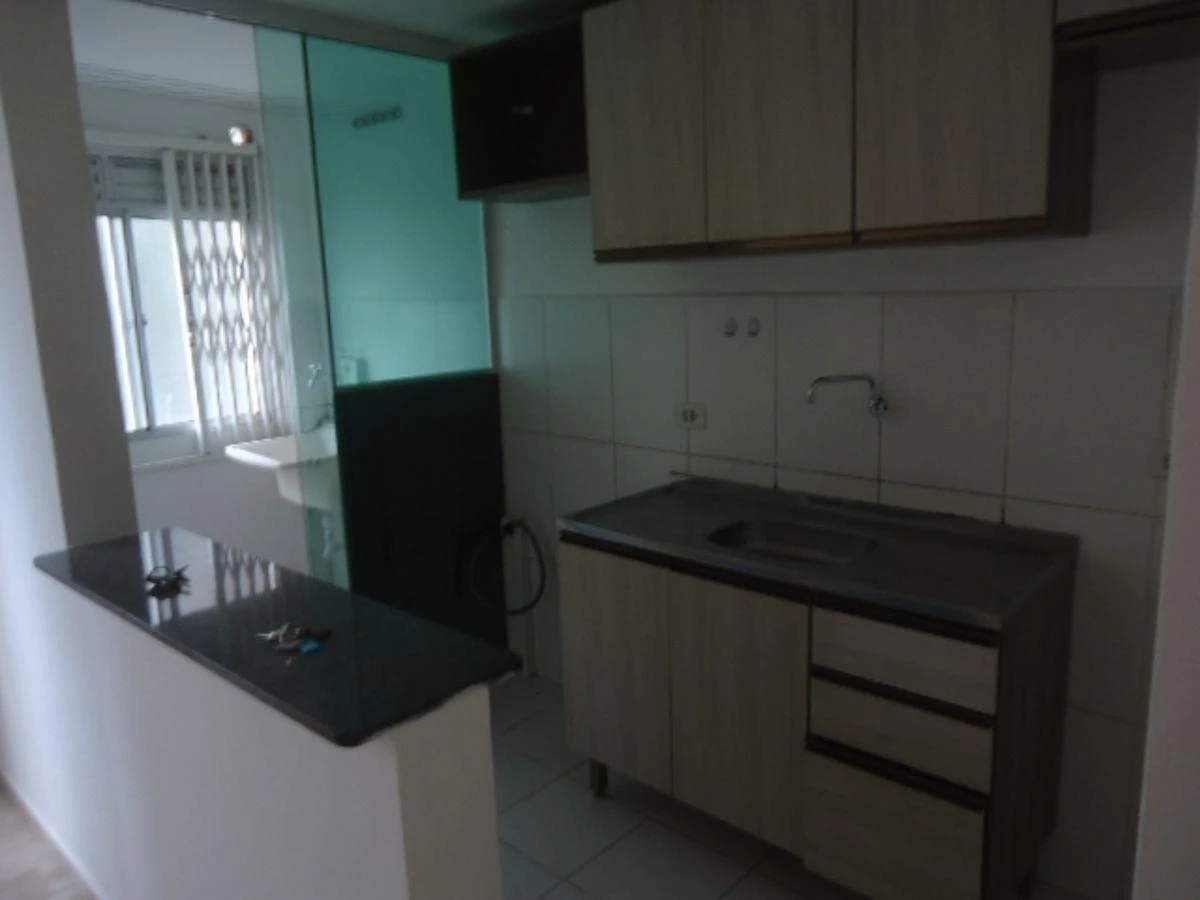 3-bedroom apartment in a building with a gym — photo 2