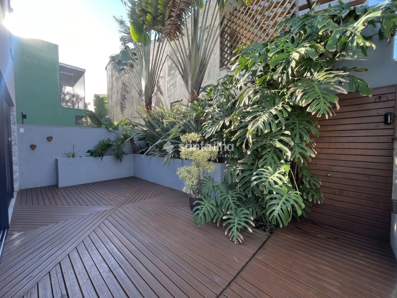 Casa de 4 quartos com banheira, Armação