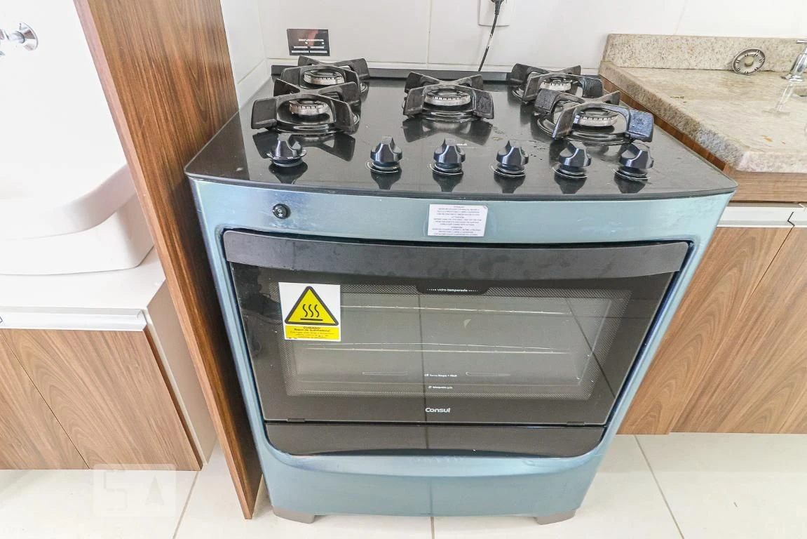 Apartamento sem mobília com 3 quartos e cozinha a gás — photo 22