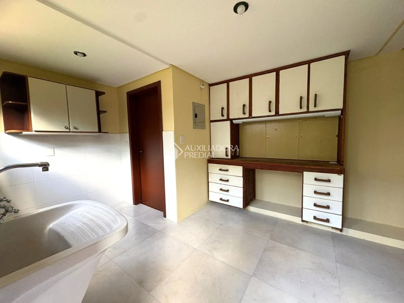 Closed-condominium house with 4 bedrooms and 3 bathrooms — photo 33