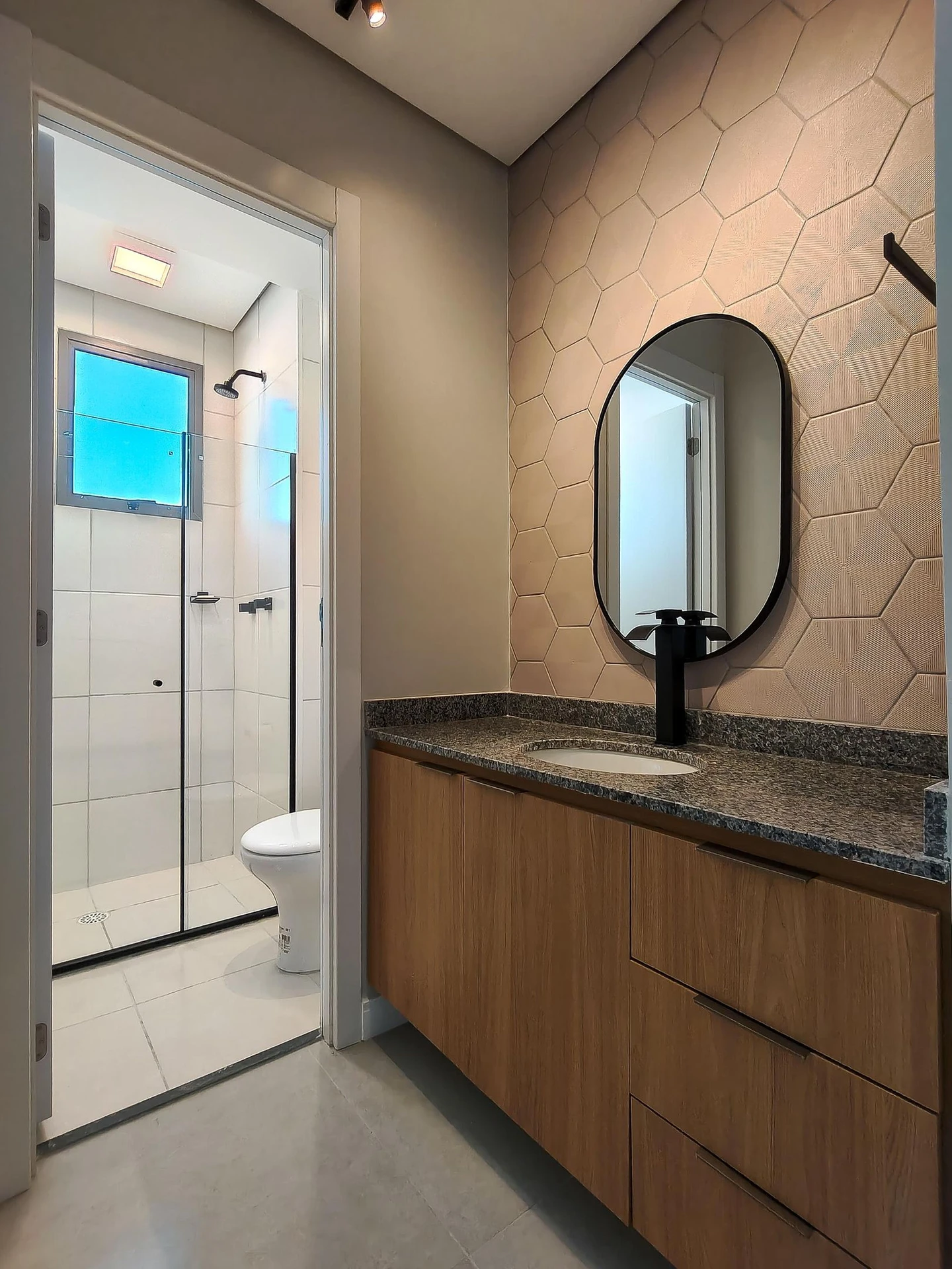 2-bedroom apartment in a building with a sauna — photo 52