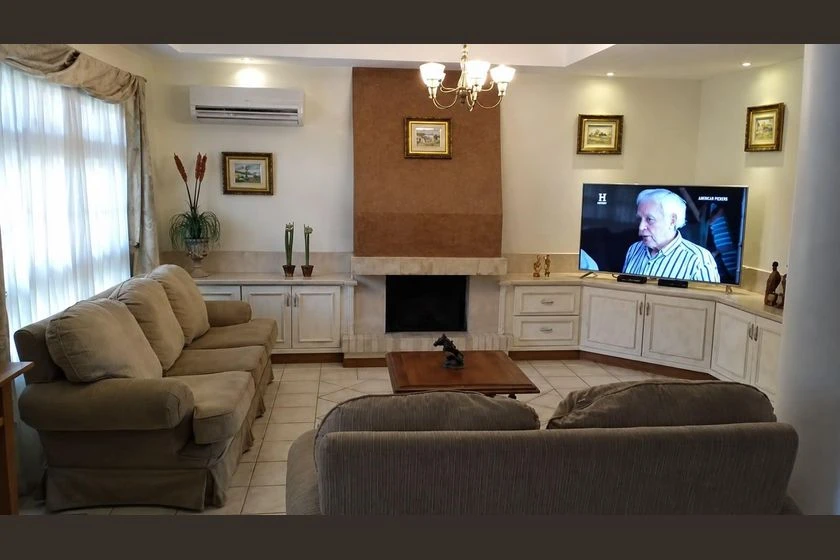 Casa amueblada con 4 dormitorios en suite y cocina a gas — photo 8