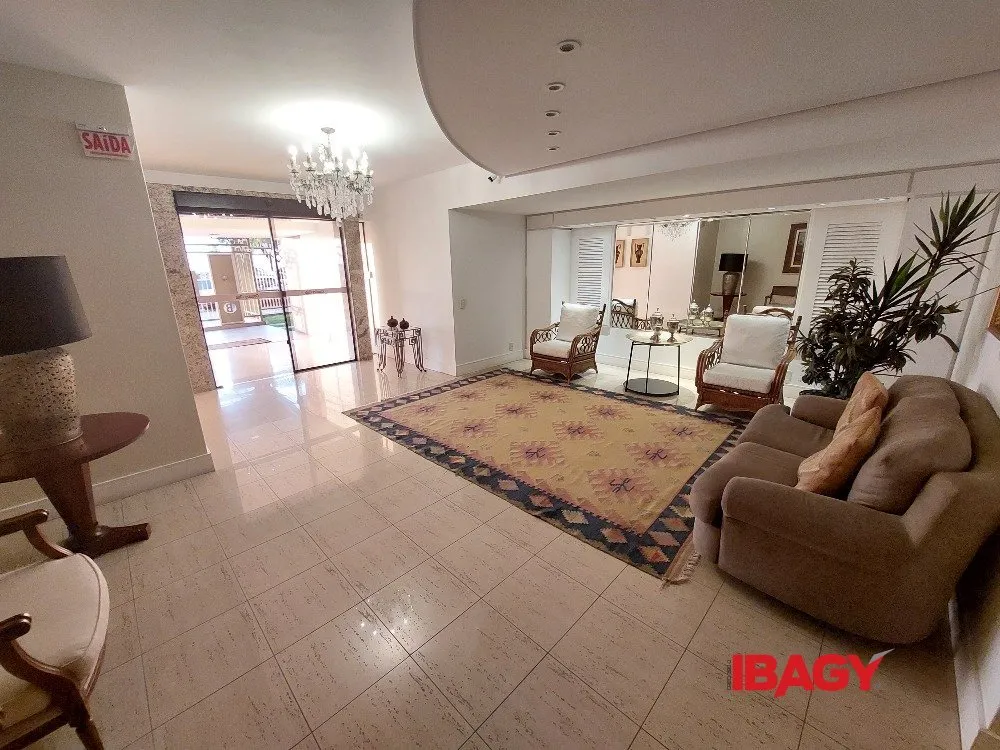 Furnished 3-bedroom apartment with integrated kitchen — photo 32