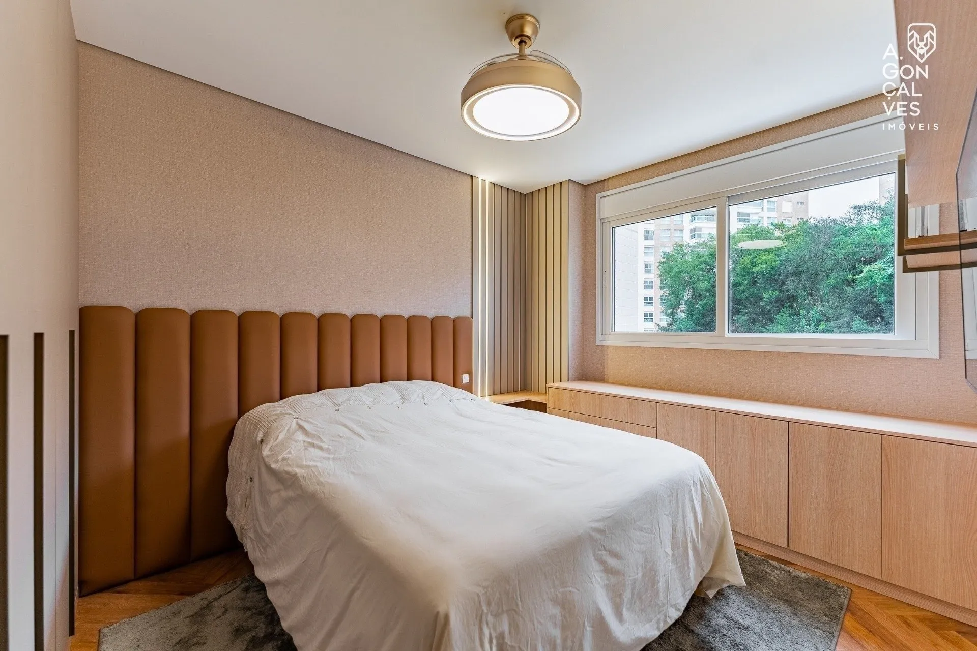 Мебльована квартира 260 м² з 4 спальнями з власними ваннами — photo 14