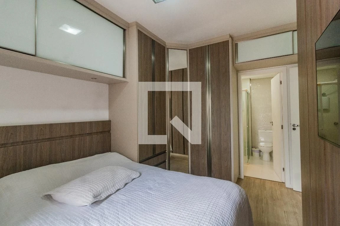 Furnished apartment, 77 m², with a glass-enclosed balcony — photo 30
